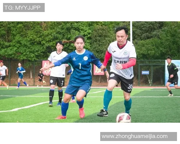 广东足球明星赛在清远激情上演球星齐聚展现足球魅力与团结精神